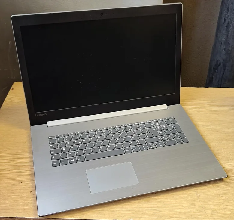 Lenovo IdeaPad 330-17AST, PC portable 17,3" AMD A4, 4 Go, 1 To