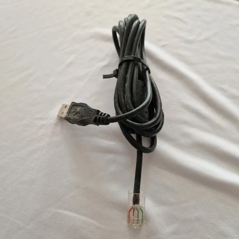Câble USB d'onduleur APC 940-0127E, USB-A vers prise 10 contacts (RJ50), avec ferrite, 2e exemplaire, photo 1