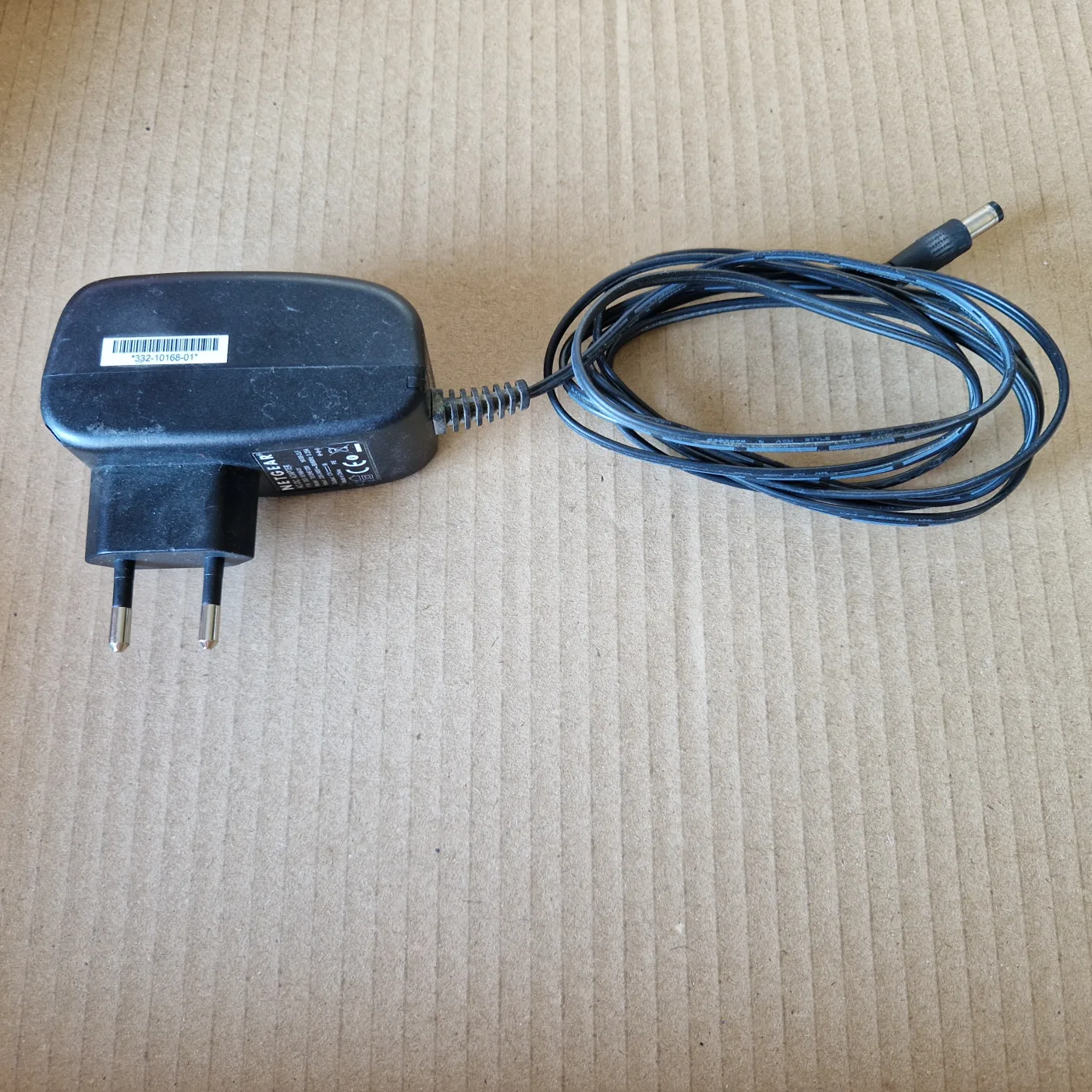 Bloc d'alimentation NETGEAR 12V 1A — photo 1