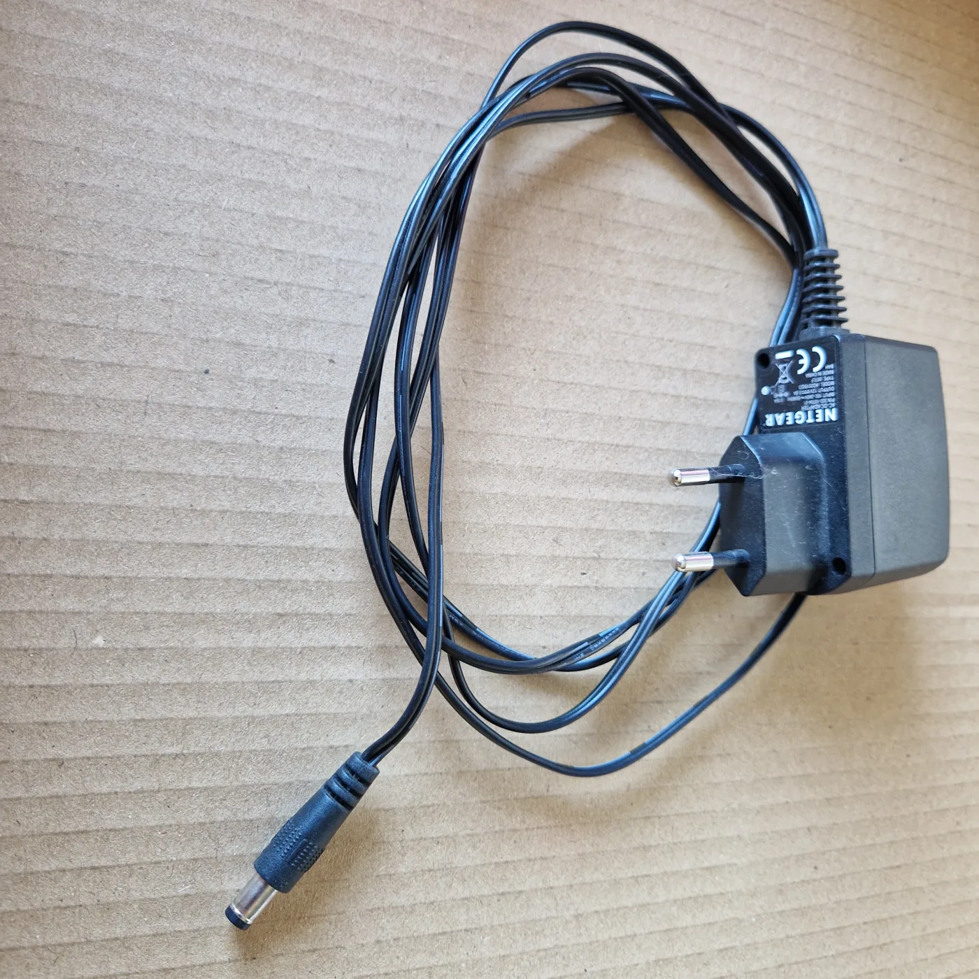 Bloc d'alimentation NETGEAR 12V 0,5A — photo 1