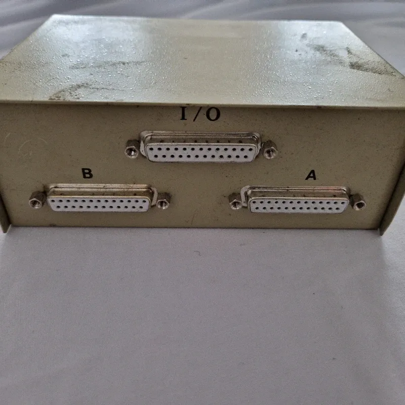Commutateur manuel A/B DB25 « Data Transfer Switch », 3 ports Sub-D 25 femelles, photo 2