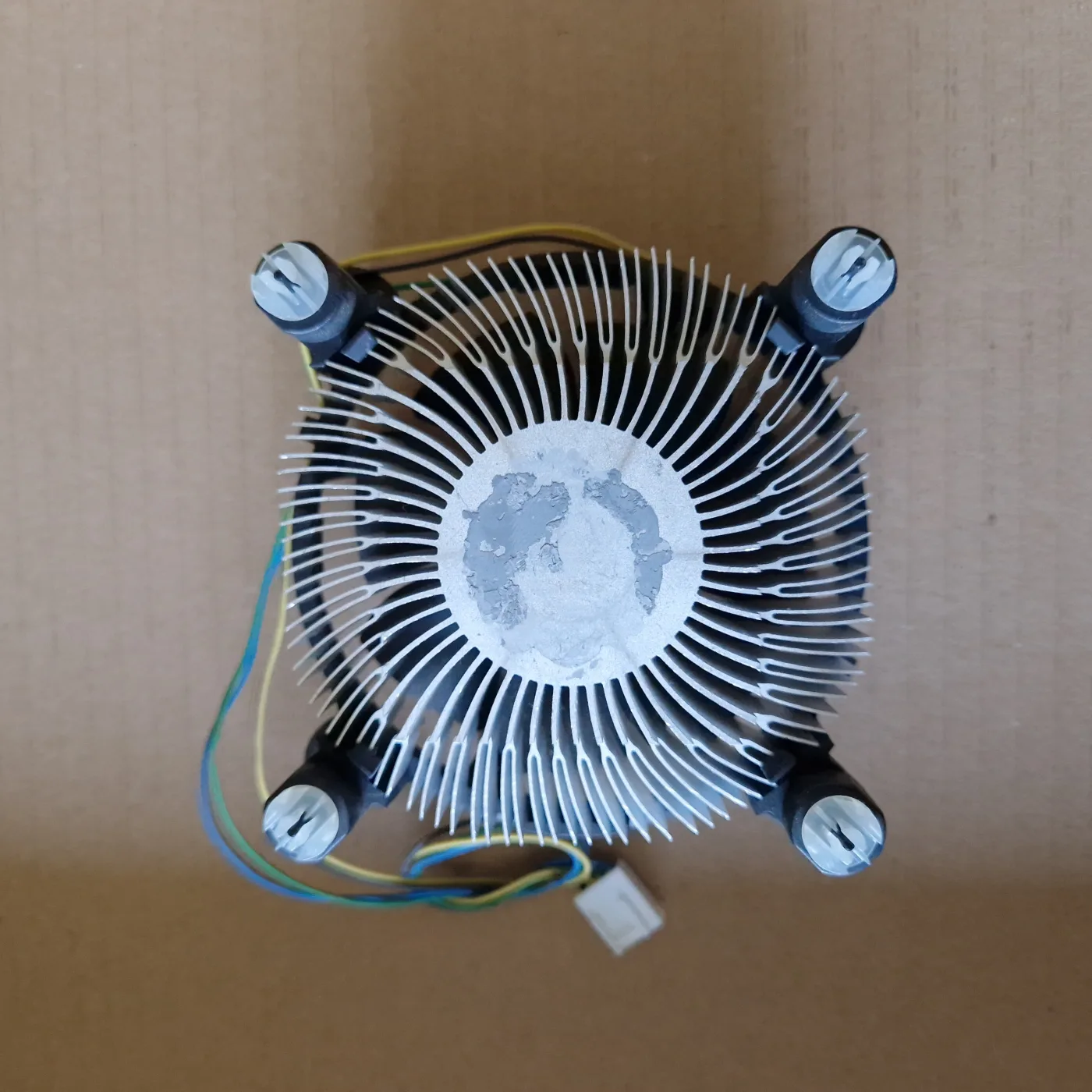 Ventirad Intel E97379-001 (Delta 0,60 A) — socket LGA 1150 / 1151 / 1155 / 1156 — photo 2