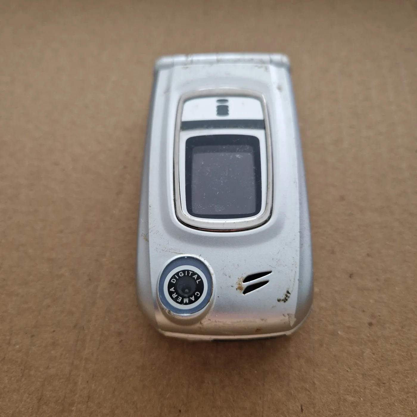 Mitsubishi M341i — clapet i-mode Bouygues Telecom (2004) — photo 2