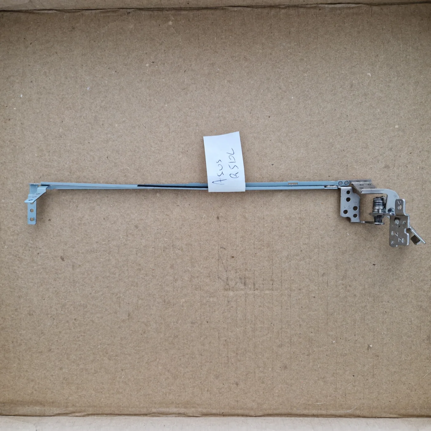 Paire de charnières d'écran Asus R510L (gauche et droite), châssis X550