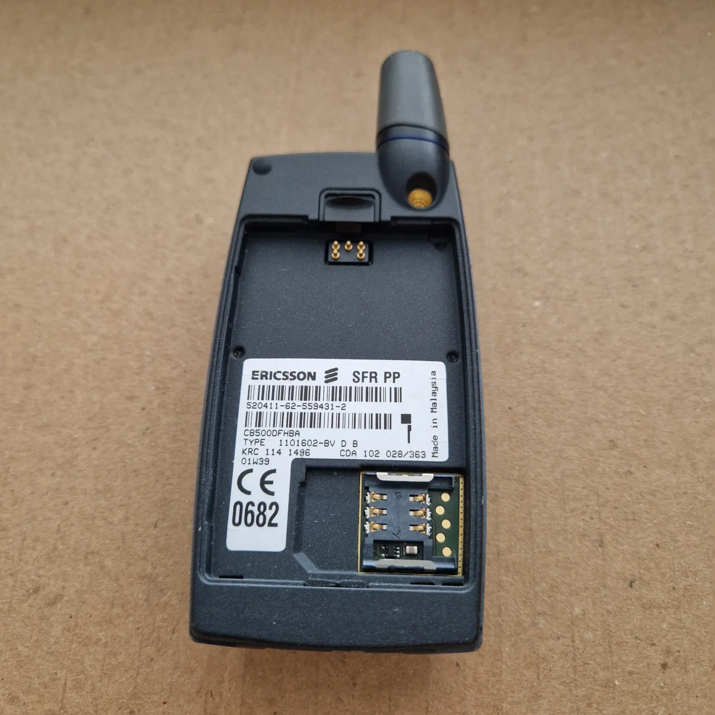 Ericsson T29s — mobile à clapet actif (2001, SFR) — photo 3