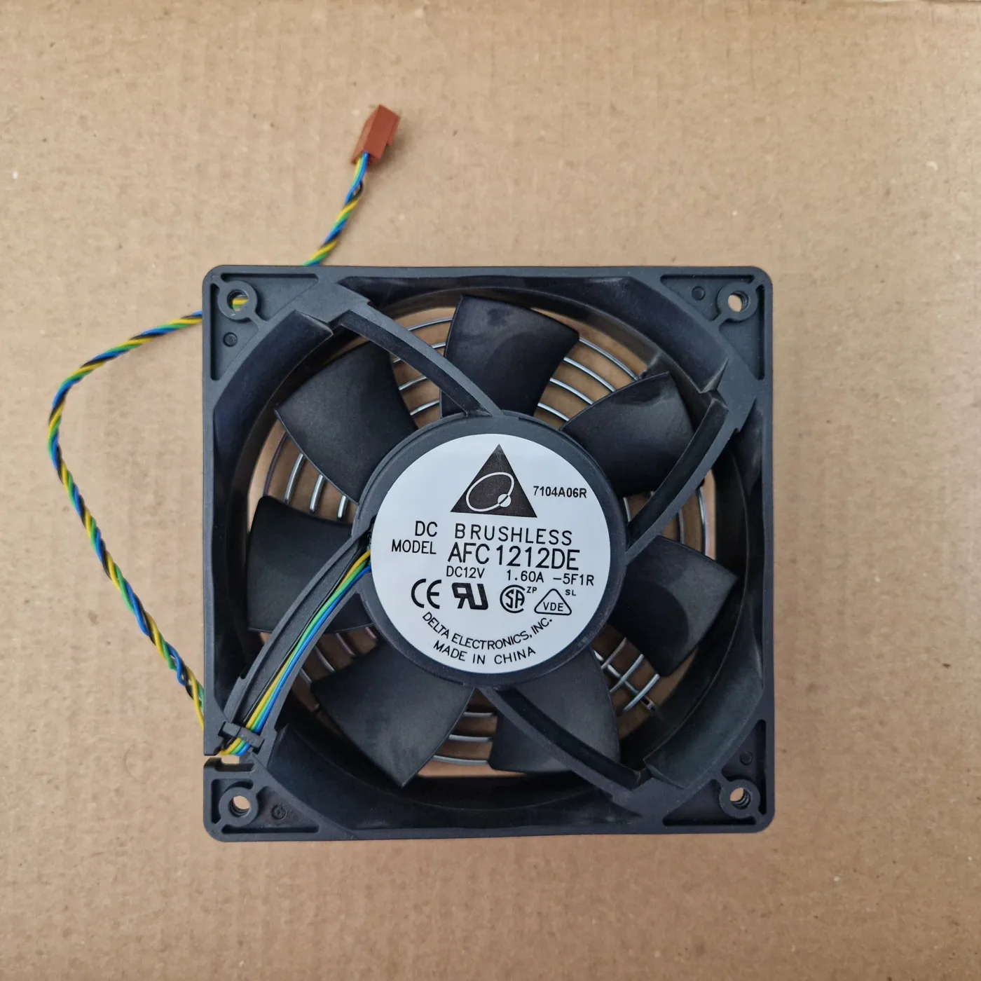 Ventilateur Delta AFC1212DE 120 x 38 mm haute pression, 12 V 1,60 A, 4 broches PWM, photo 1