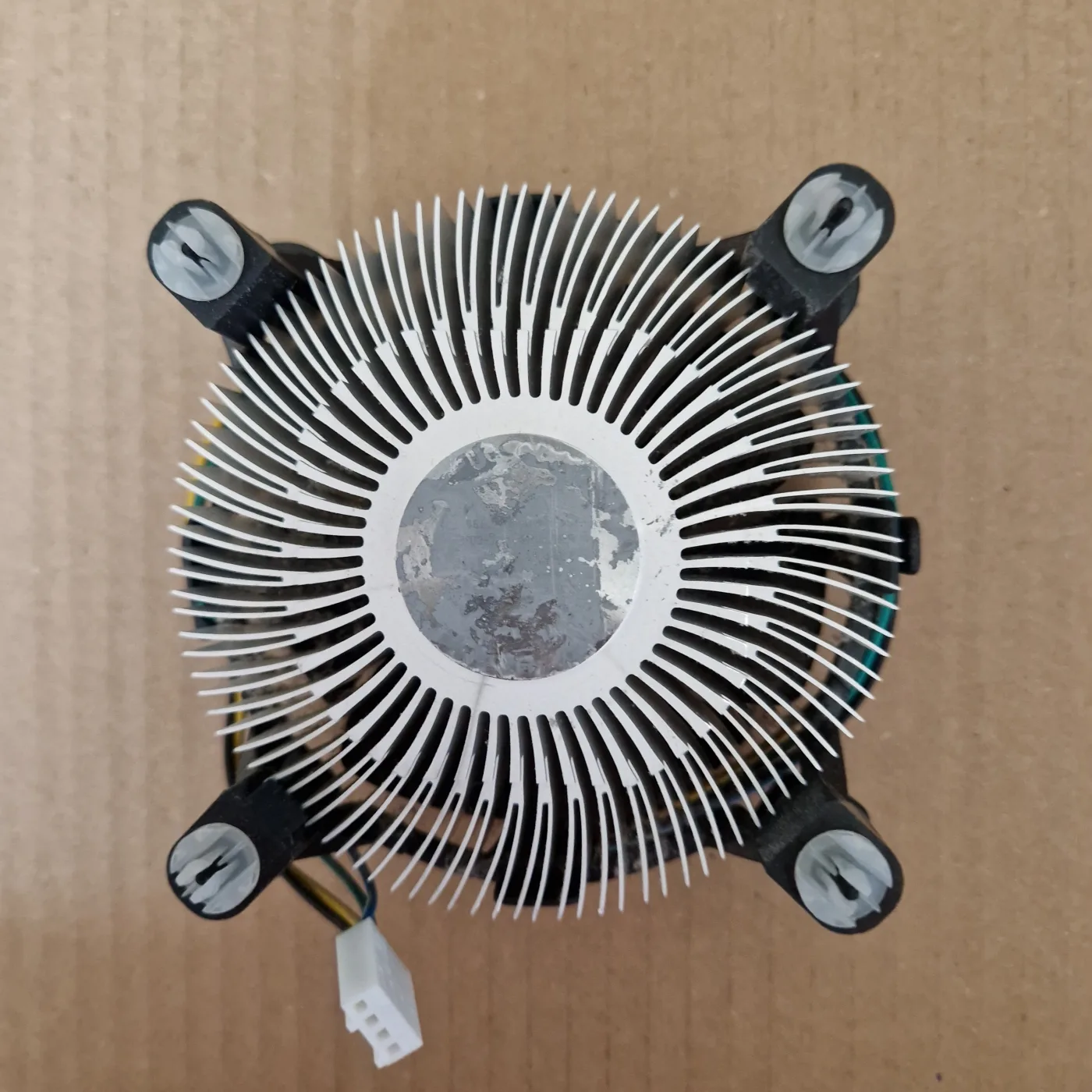 Ventirad Intel E18764-001 (Nidec 0,20 A), socket LGA 775, photo 2