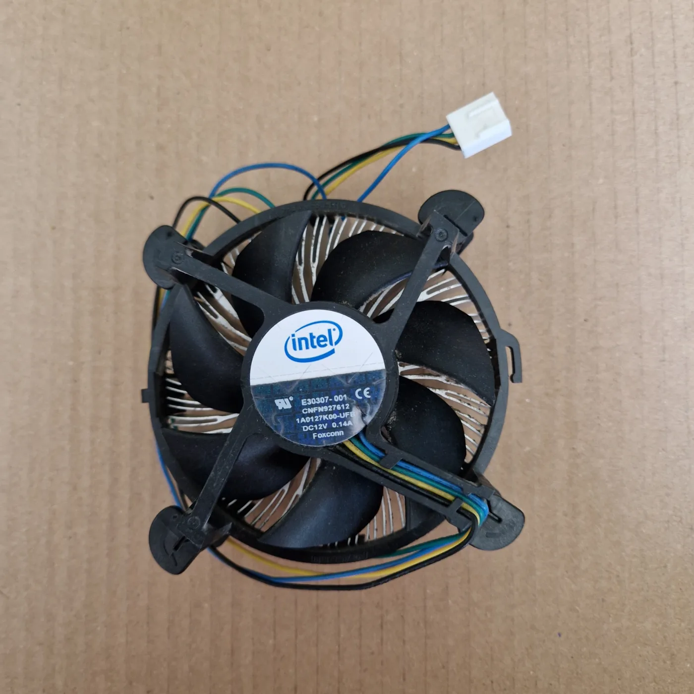 Ventirad Intel E30307-001 à noyau cuivre (Foxconn 0,14 A), socket LGA 775, photo 1