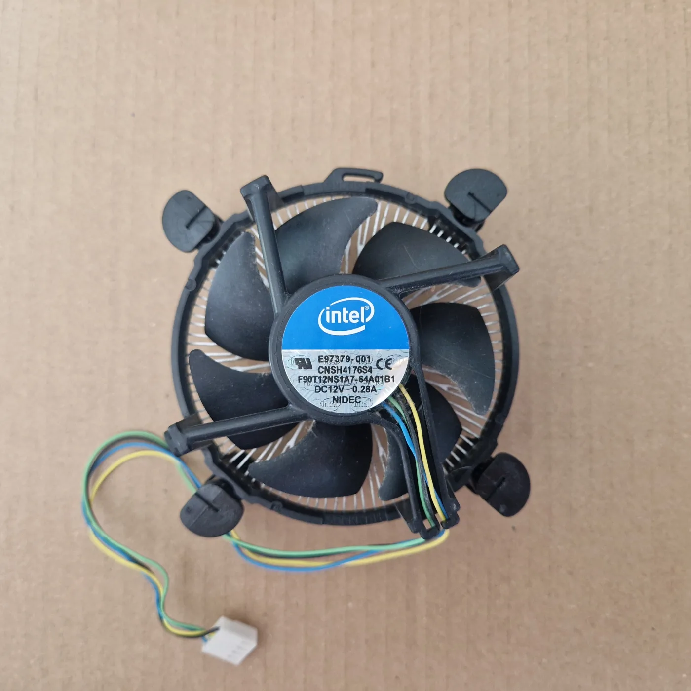 Ventirad Intel E97379-001 (Nidec 0,28 A) — socket LGA 1150 / 1151 / 1155 / 1156 — photo 1