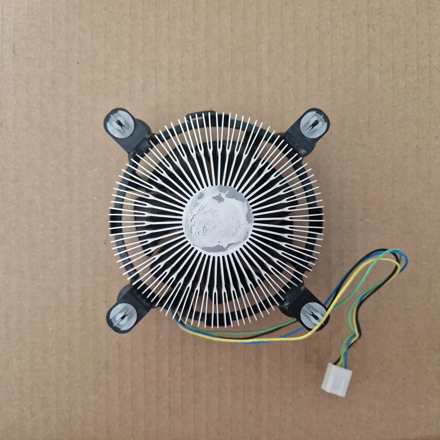 Ventirad Intel E97379-001 (Nidec 0,28 A) — socket LGA 1150 / 1151 / 1155 / 1156 — photo 2
