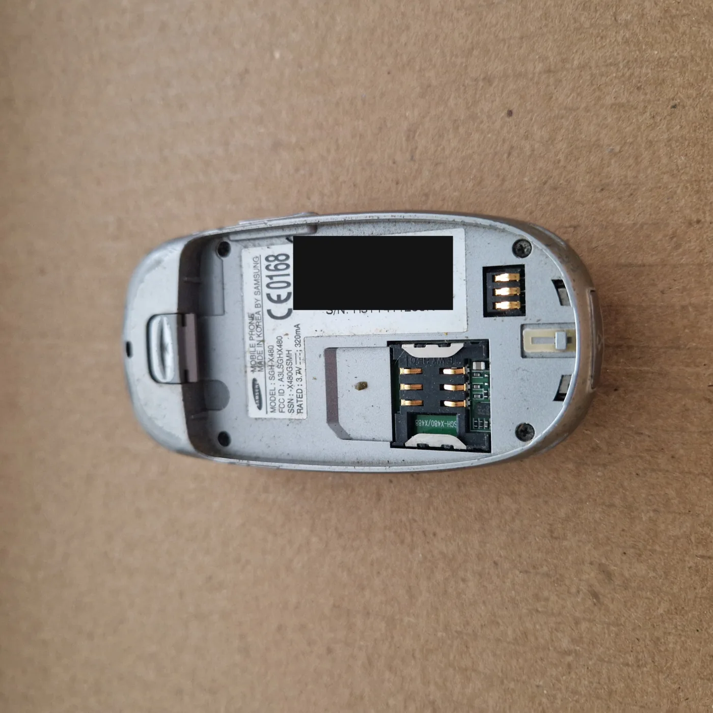 Samsung SGH-X480 — mobile à clapet (2005, Orange) — photo 3